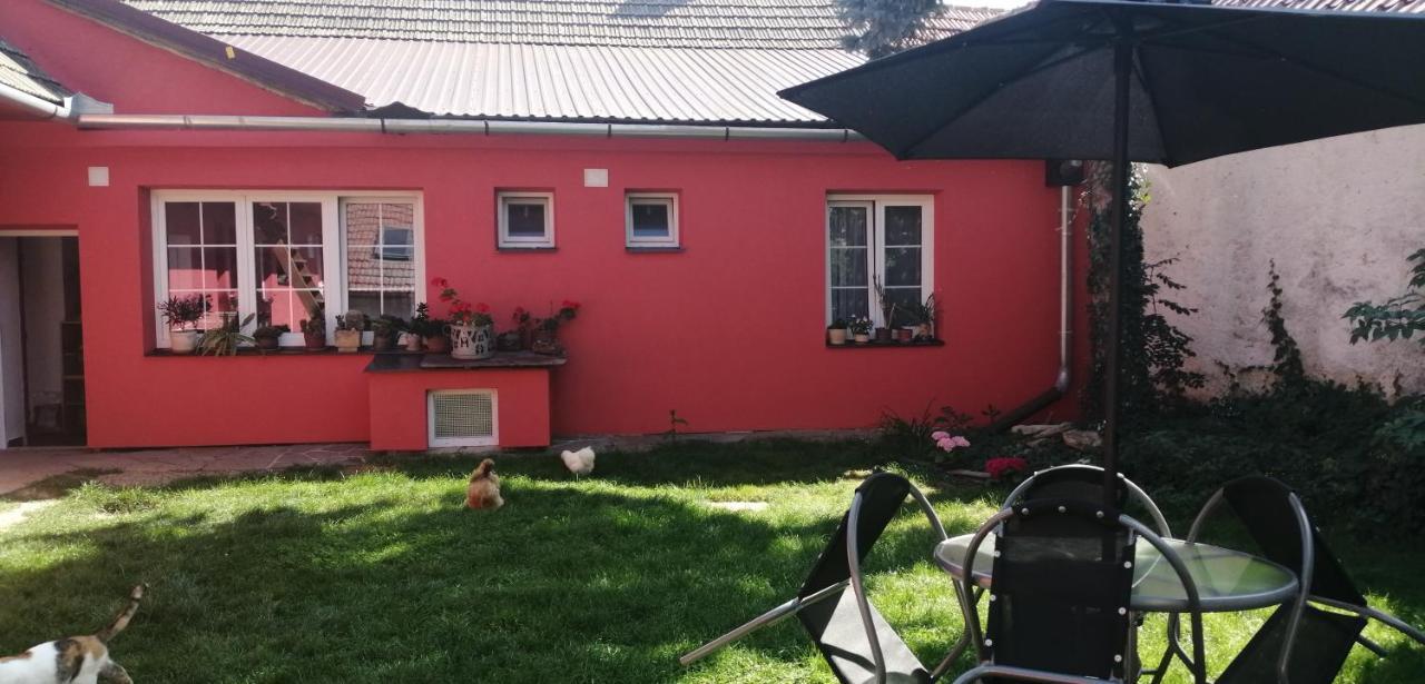 Keramicky A Vytvarny Atelier Konesin Εξωτερικό φωτογραφία